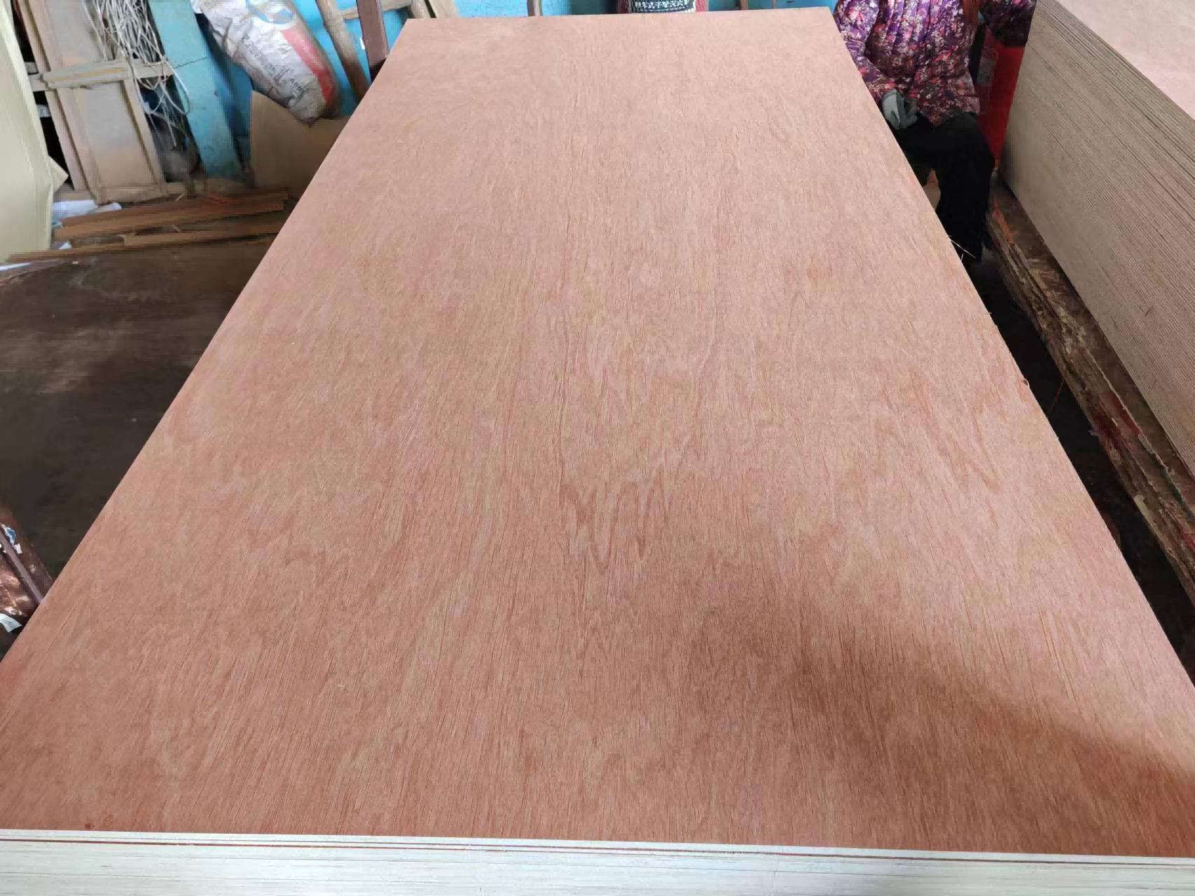 COMMERCIAL PLYWOOD
