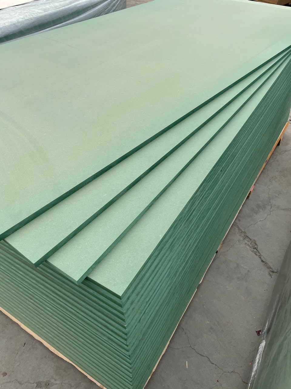 MOISTURE MDF