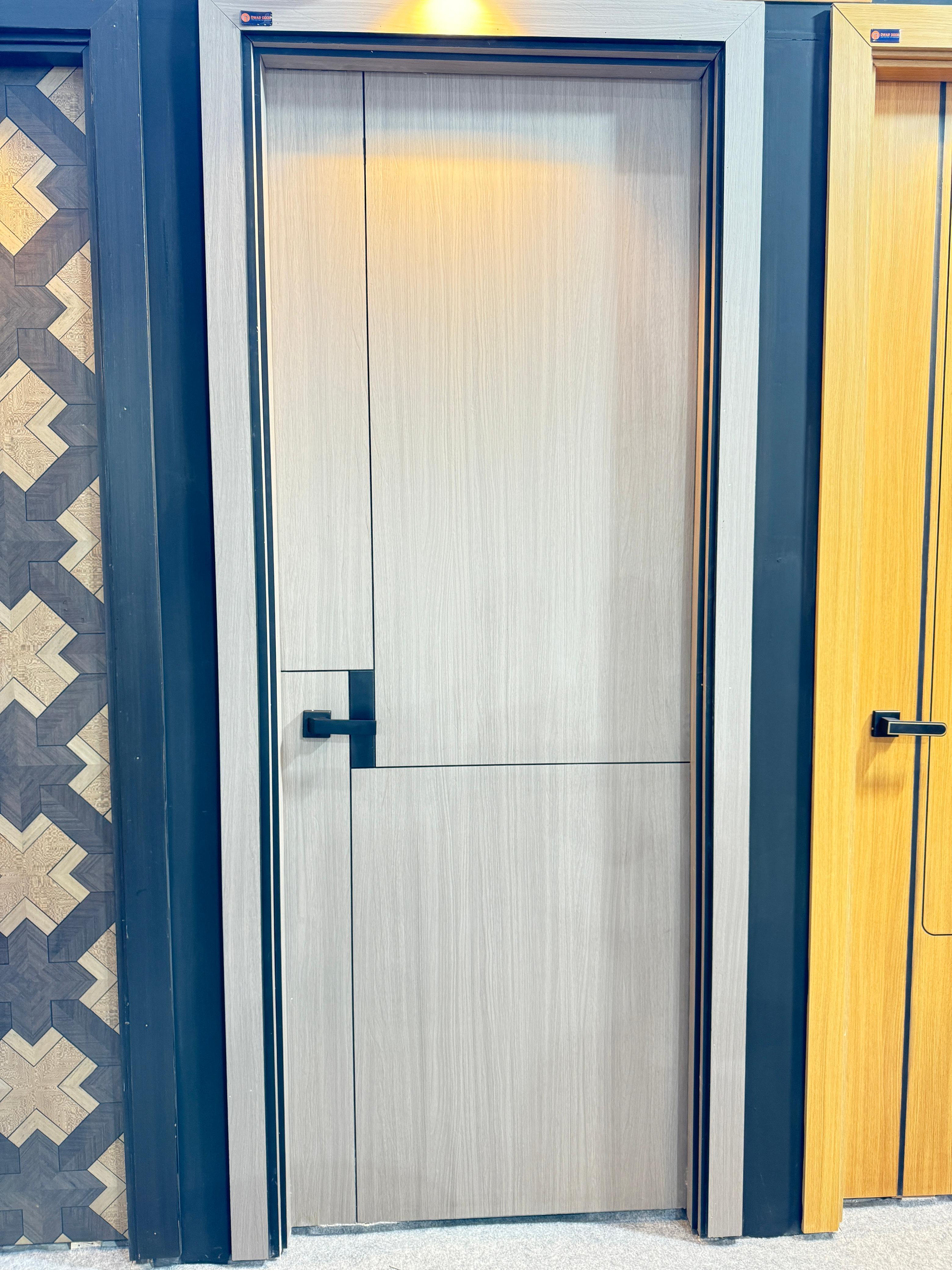 WOODEN DOORS